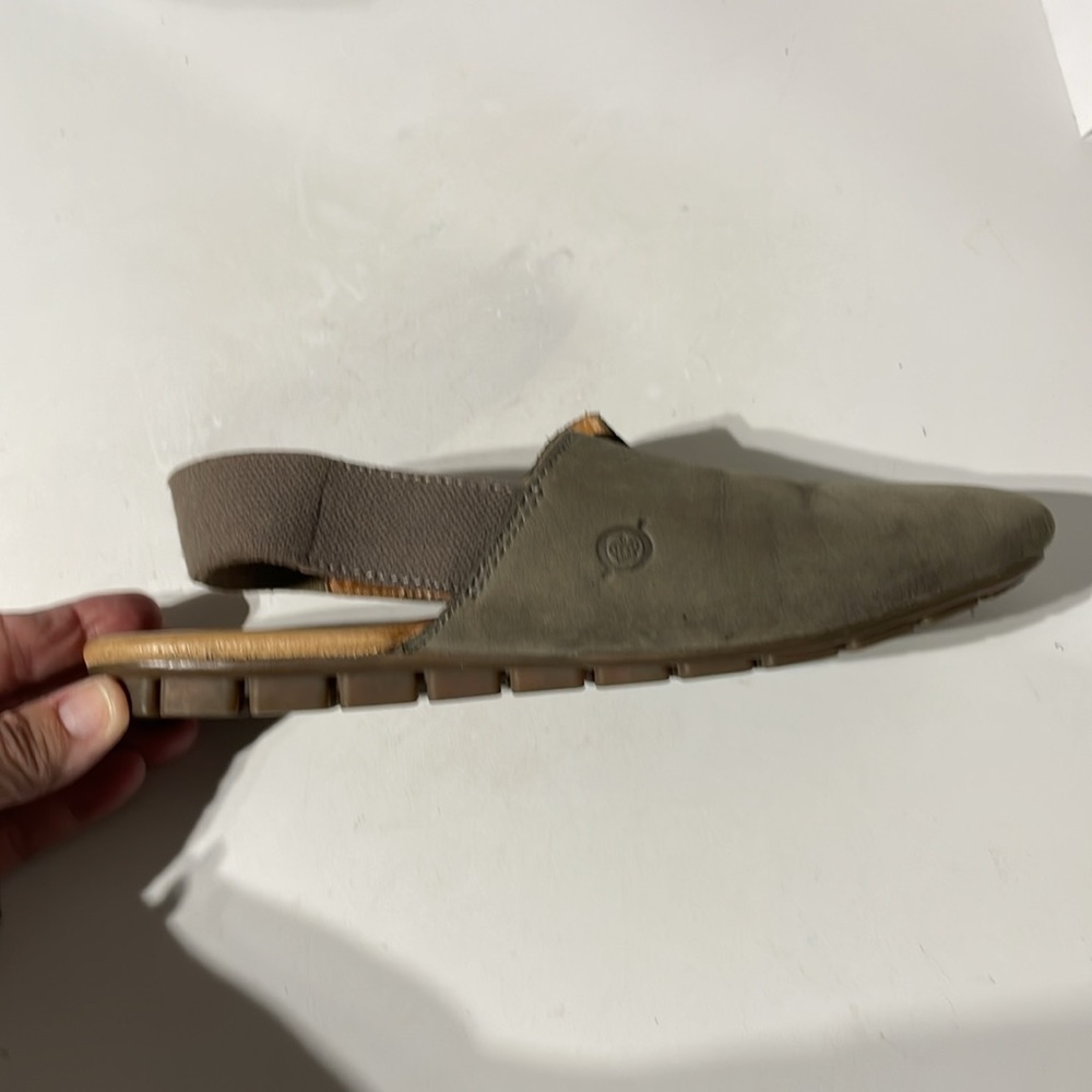 Born gray leather slip on’s F42822 - Picture 4 of 4